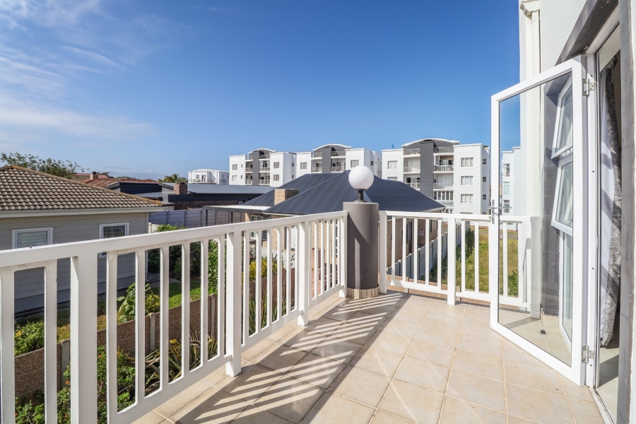 4 Bedroom Property for Sale in Reebok Western Cape